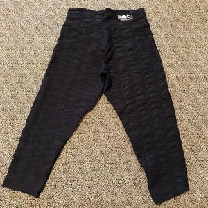 Booty by Brabants- Cropped Capri, Graffiti (gray)